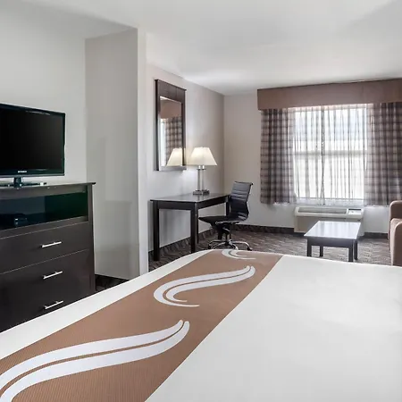 Quality Suites Baton Rouge East - Denham Springs Extérieur photo