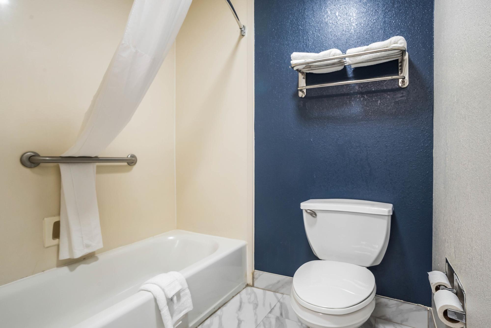 Quality East - Denham Springs Hotel