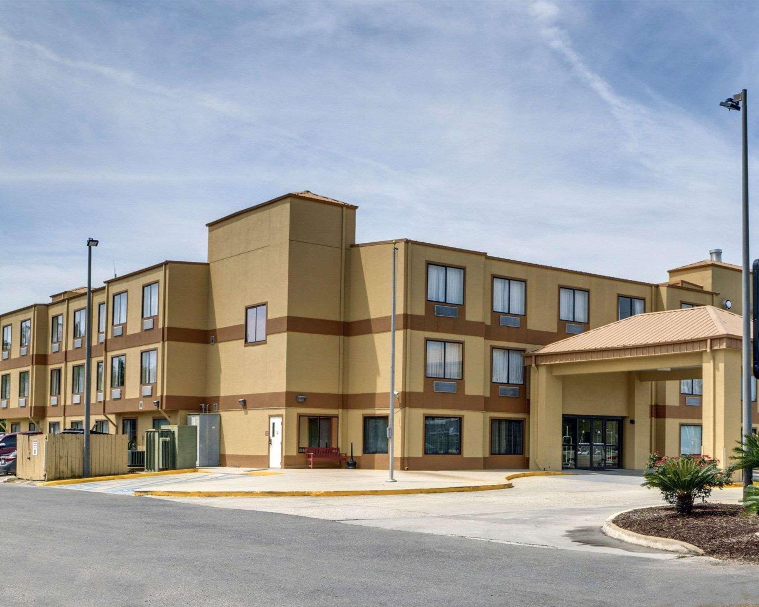 Quality Baton Rouge East - 2*